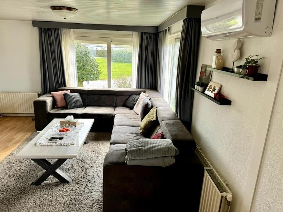 Luxe Chalet In Prachtig Natuurgebied Lith Buitenkant foto