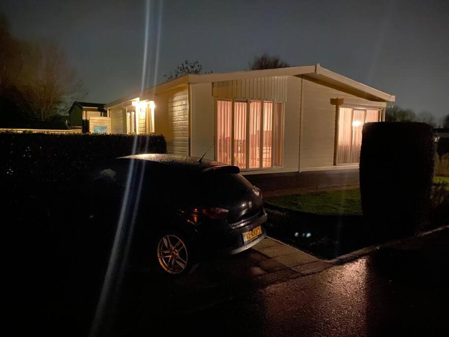 Luxe Chalet In Prachtig Natuurgebied Lith Buitenkant foto